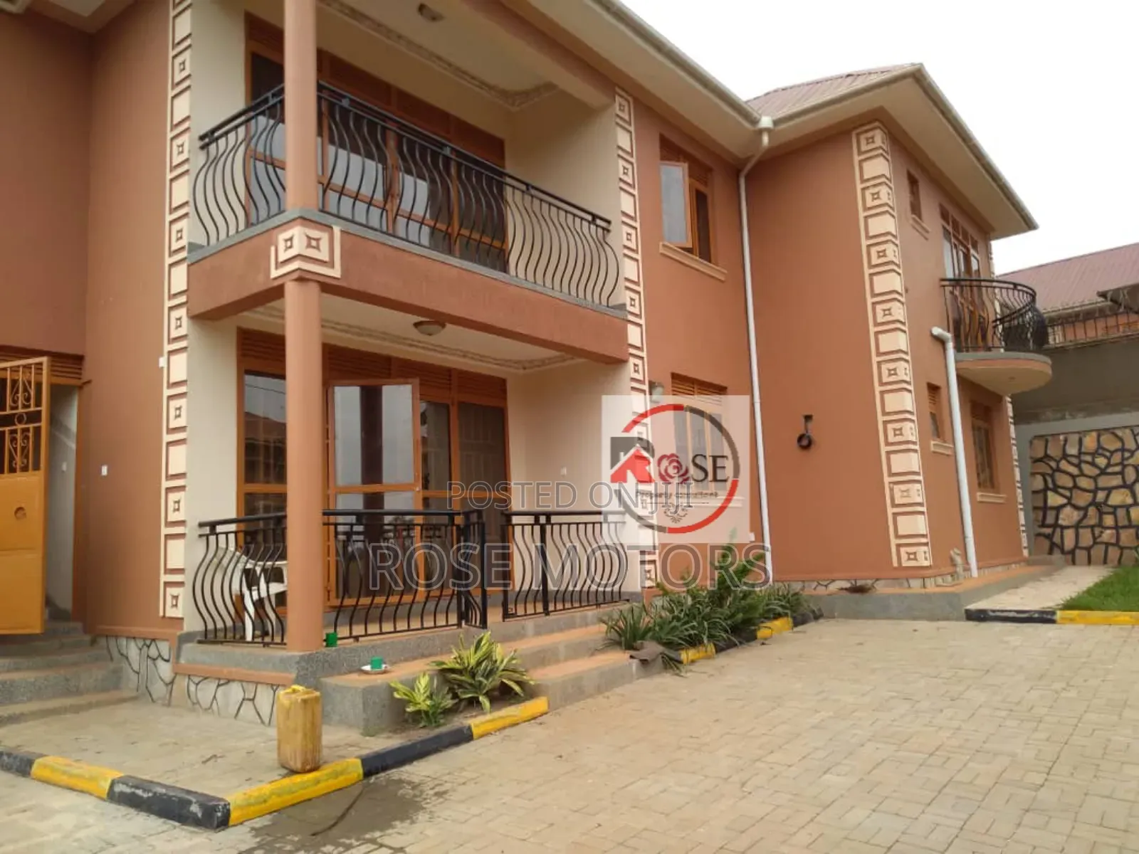 27603836_MTYwMC0xMjAwLTU4NTRlZjZmM2M